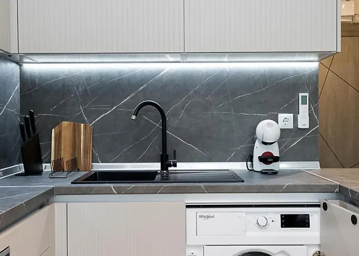 Stylish With Balcony - Bella Vita, By Flat Mаnаger アパート